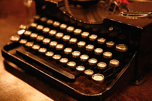 Old school typewriter - photo by Nicole Lee Old school typewriter - photo by Nicole Lee
